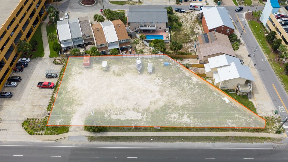 5004 Thomas Dr, Panama City Beach, FL 32408